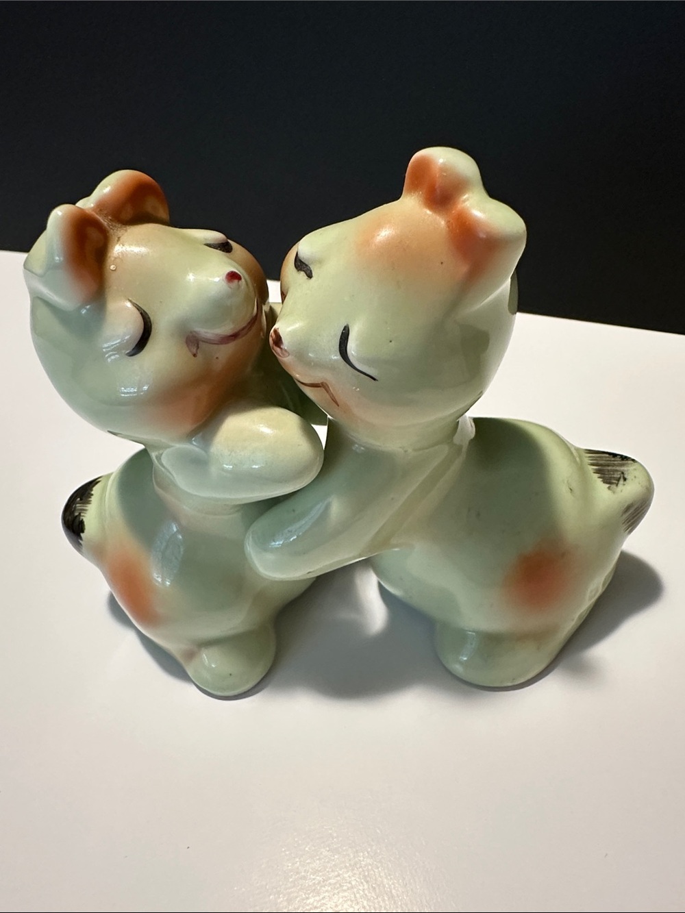 Vantellingen Bunny Hug Salt and Pepper - Vintage - signed